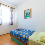 Mare * Τρογκίρ